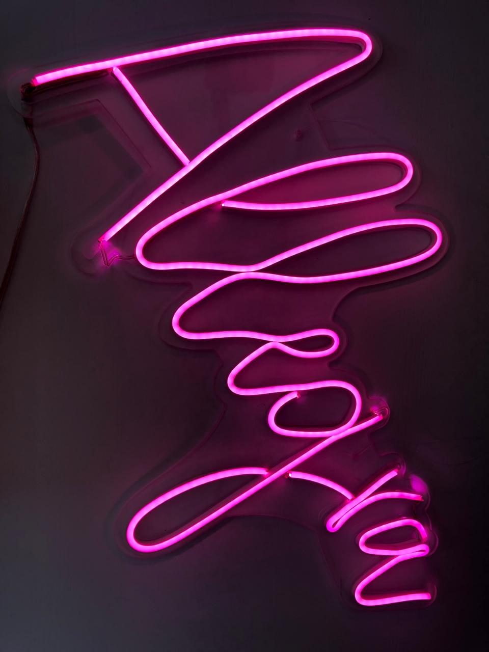 Nombre o Palabra Cursiva